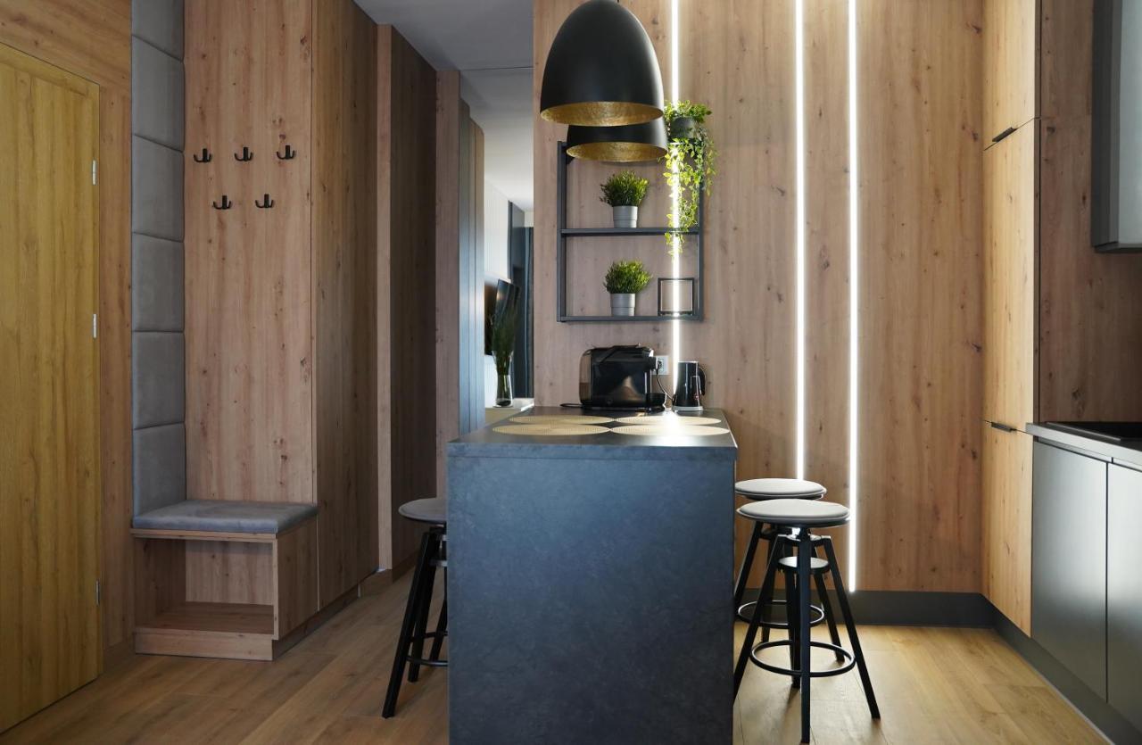 Apartamenty Metro Targowek 27 Warschau Buitenkant foto