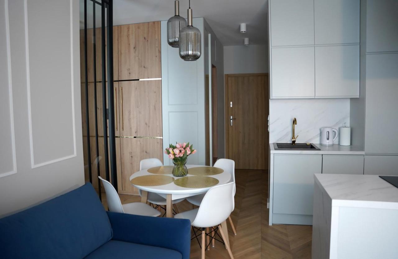 Apartamenty Metro Targowek 27 Warschau Buitenkant foto