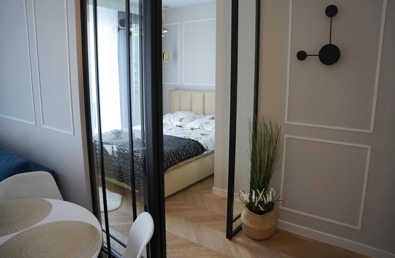 Apartamenty Metro Targowek 27 Warschau Buitenkant foto