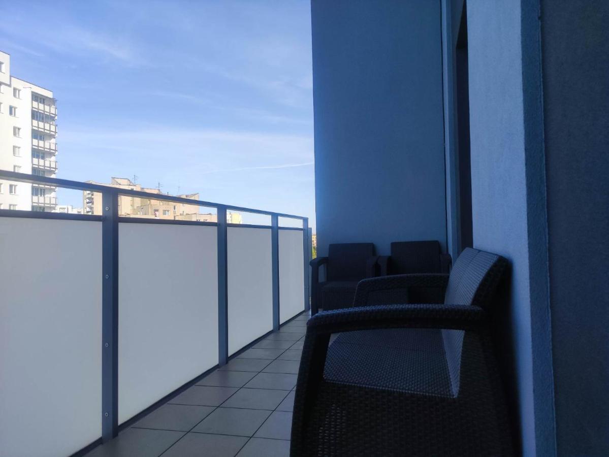 Apartamenty Metro Targowek 27 Warschau Buitenkant foto
