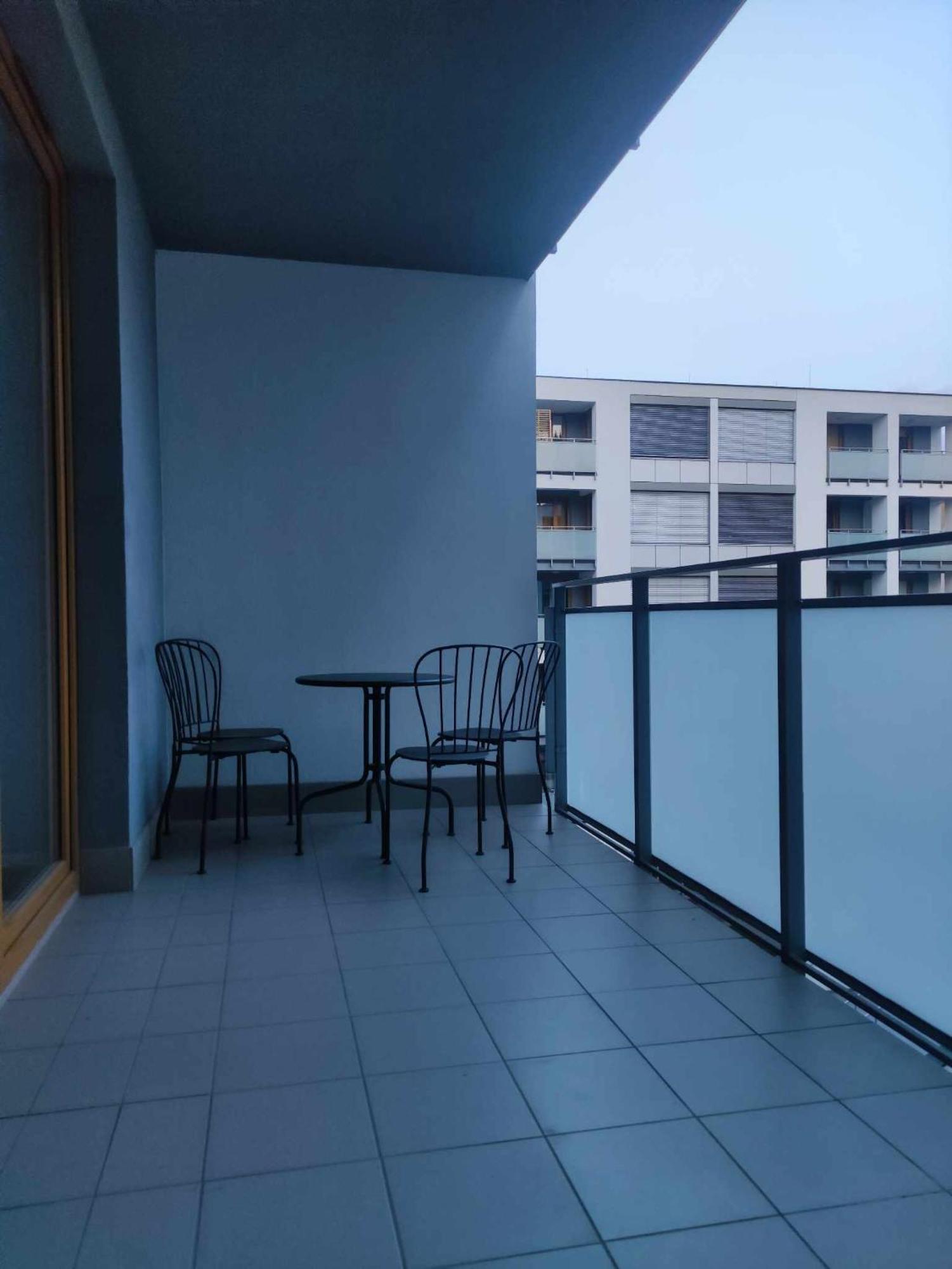 Apartamenty Metro Targowek 27 Warschau Buitenkant foto